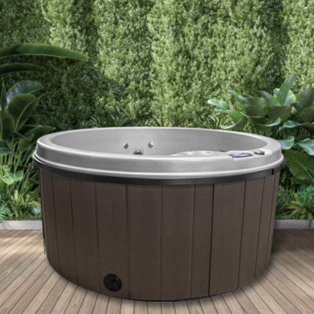 Relaxing and luxurious Cyanna Valley 103 hot tub spa with 20 jets and ozonator for 5 people