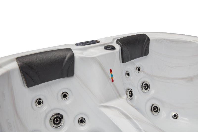 Luxurious 3 person hot tub spa with dual lounger and 25 hydrotherapy jets