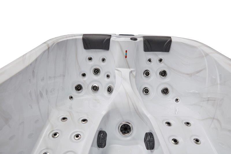 Stylish 3 person hot tub spa with dual lounger and 25 targeted jets