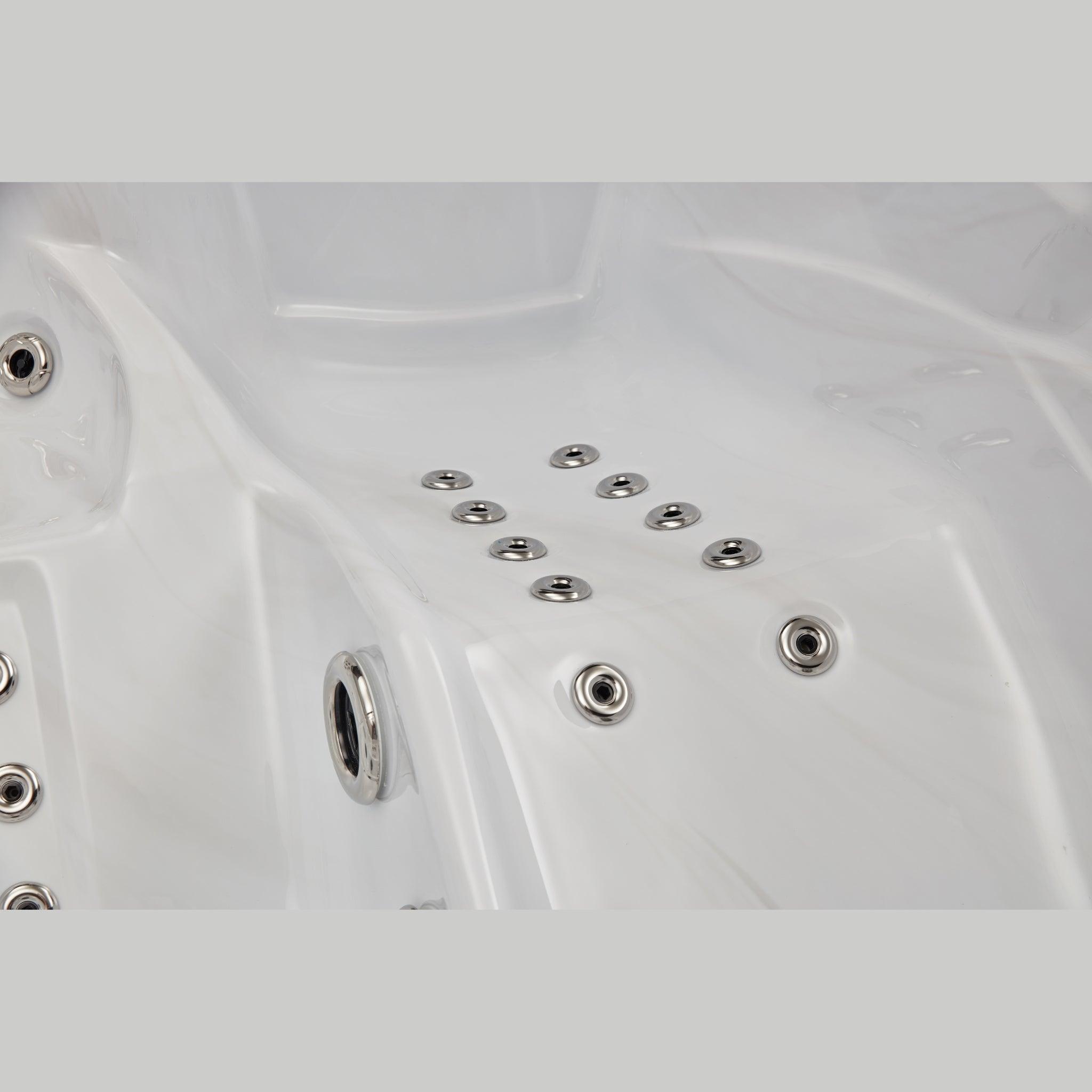 Relaxing and comfortable hot tub with built-in Bluetooth connectivity