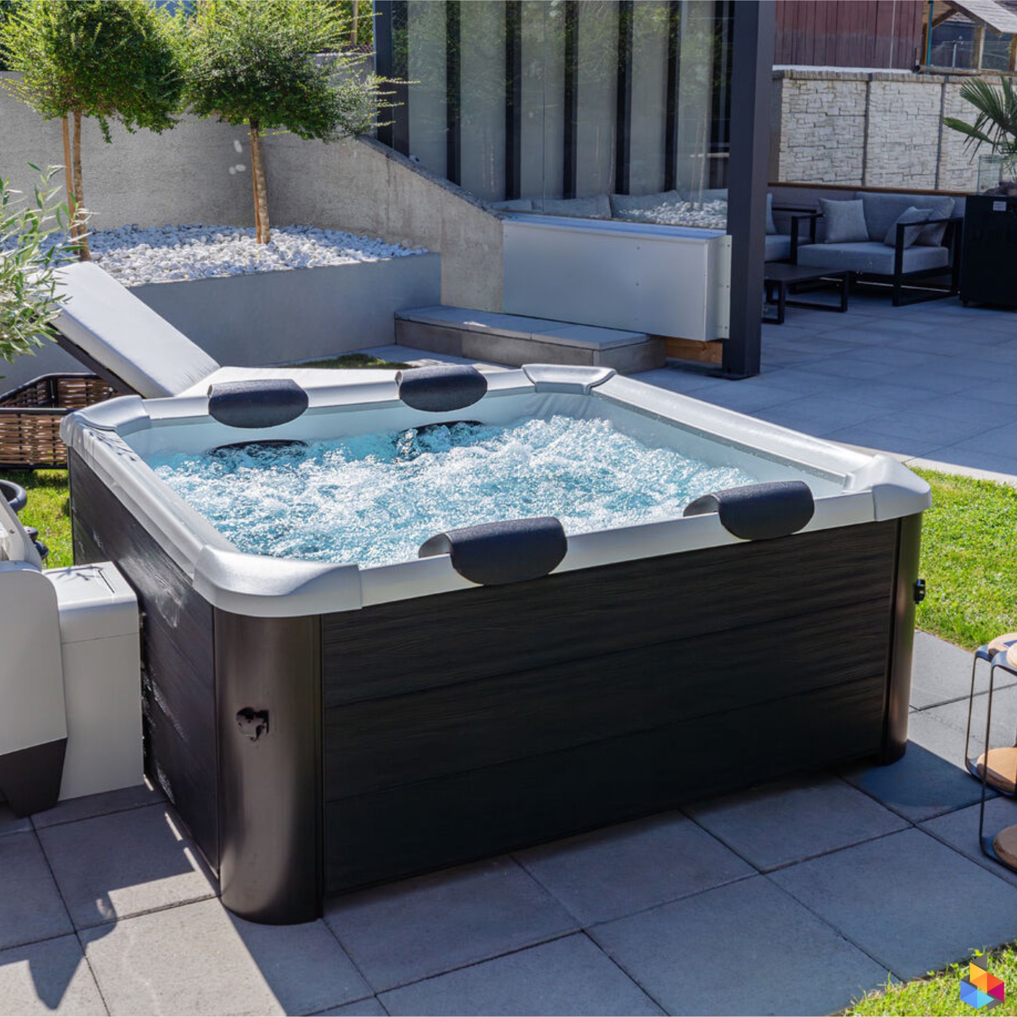 Mspa Oslo 6 Person Hot Tub Spa F-OS063W with sleek white design and built-in control panel