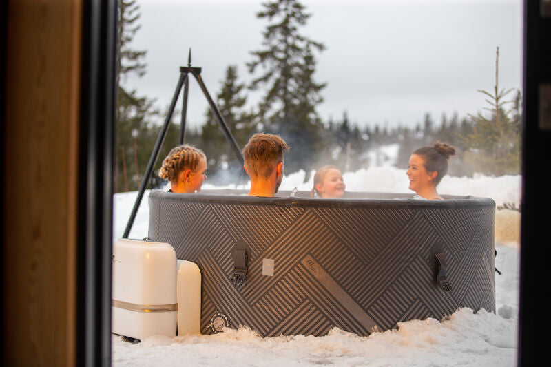 Personal Relaxation Haven: MSPA Mono Inflatable Hot Tub for 6